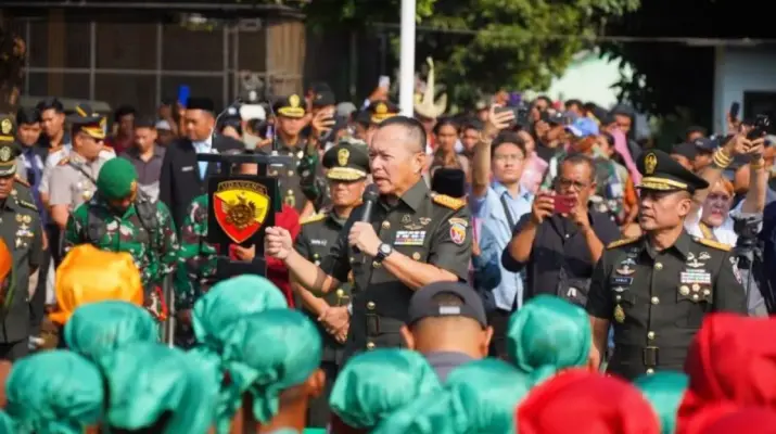Pangdam IX/Udayana Pesan Prajurit Muda Jaga Kehormatan Seragam dan Pangkat